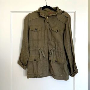 Comptoir does Cottoniers lightweight army jacket with zip-in hood.